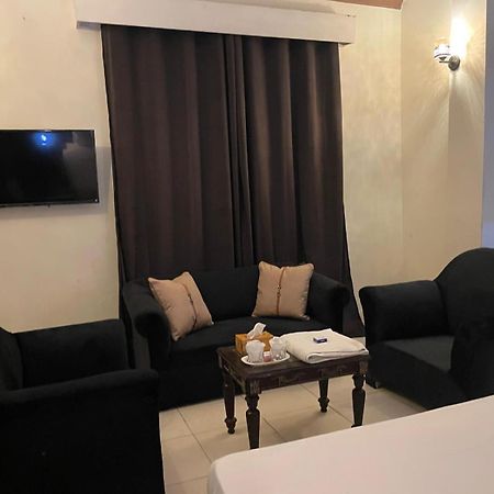 Country Club Motel Lahore Eksteriør bilde
